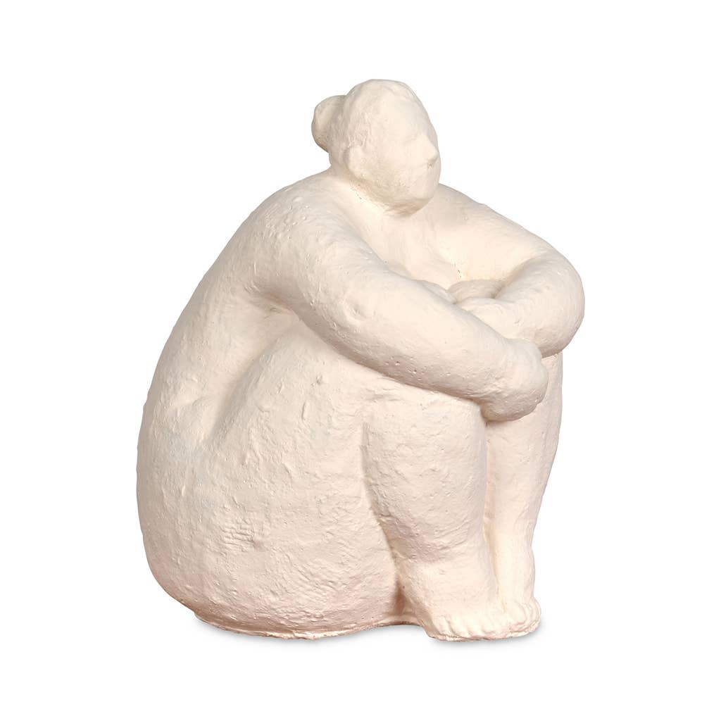 Figura decorativa de mujer sentada color ecru 14x14x17,5 cm