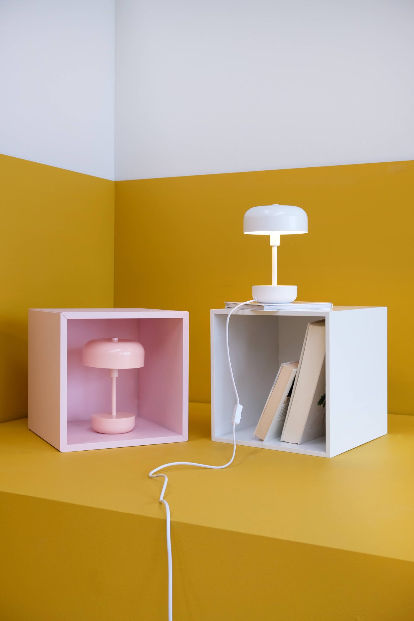 Lámpara de mesa recargable LED rosa Haipot