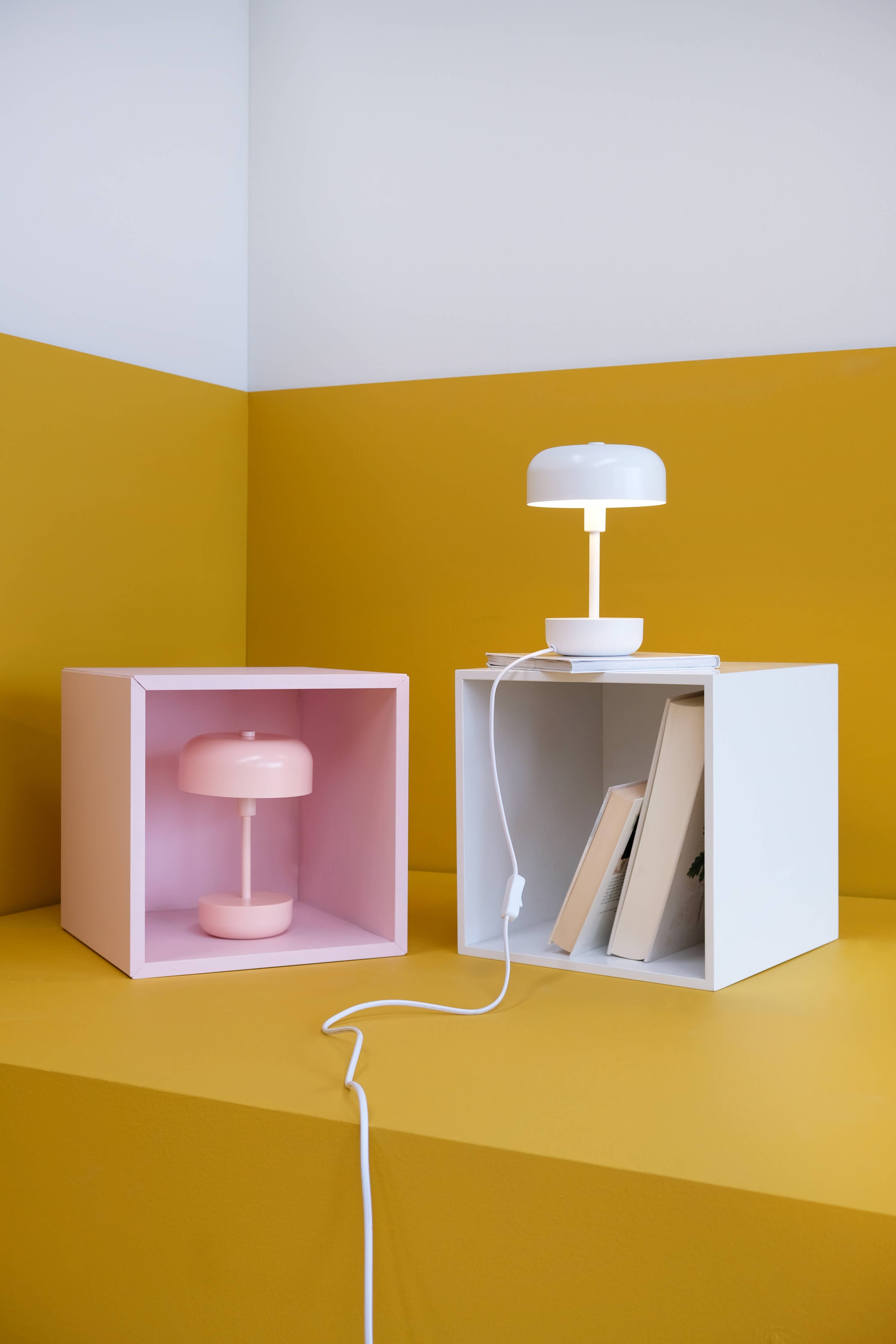 Lámpara de mesa recargable LED rosa Haipot en Tilda Deco - imagen 4