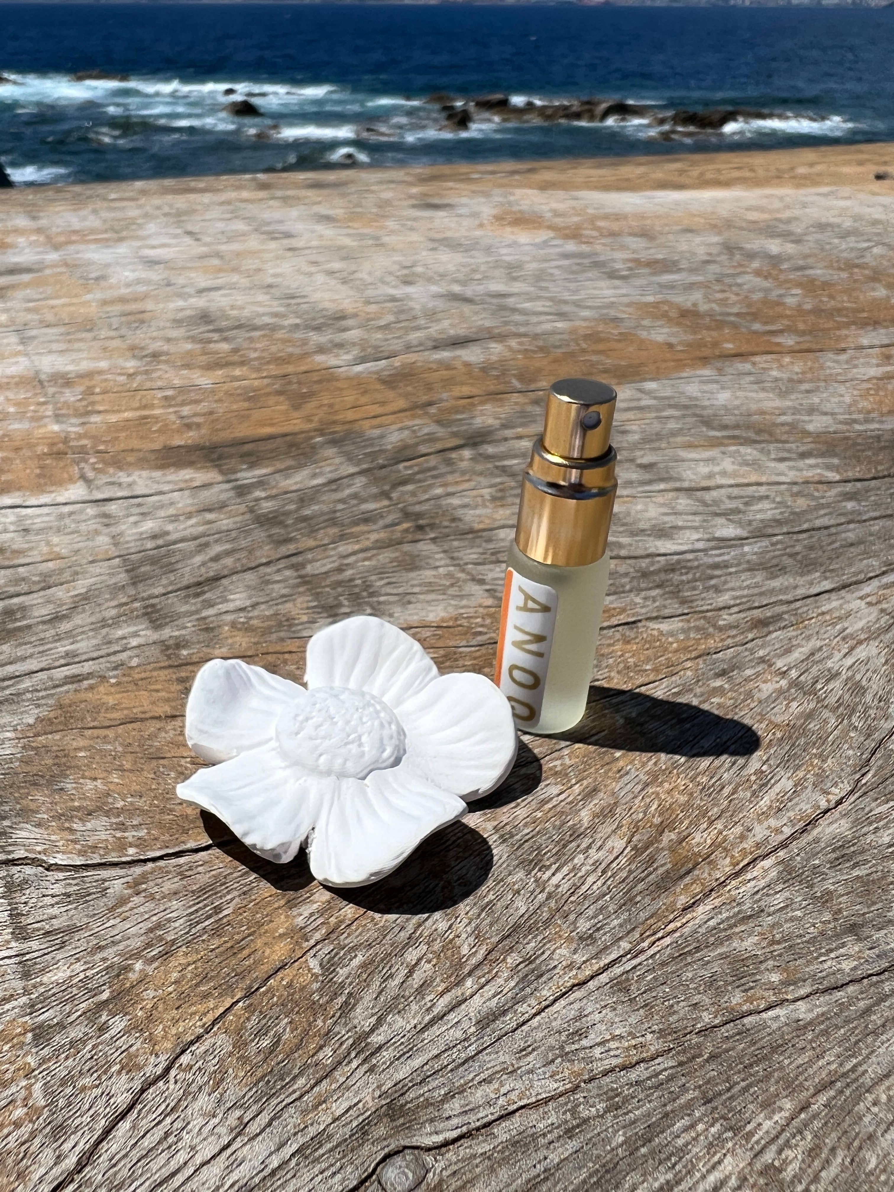 Flor aromática de porcelana para difusor en espacios pequeños