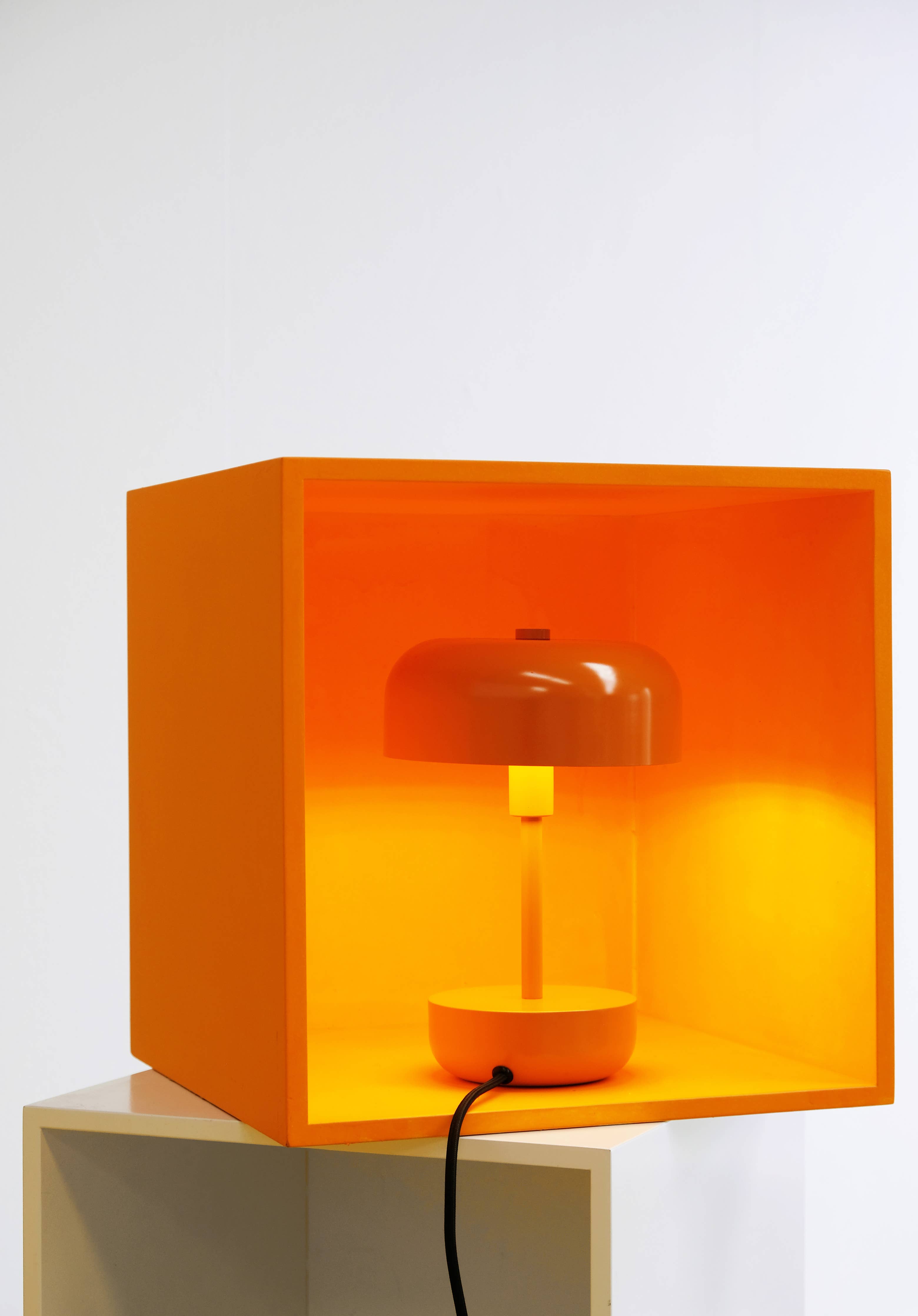 Lámpara de mesa Haipot naranja en Tilda Deco - imagen 3
