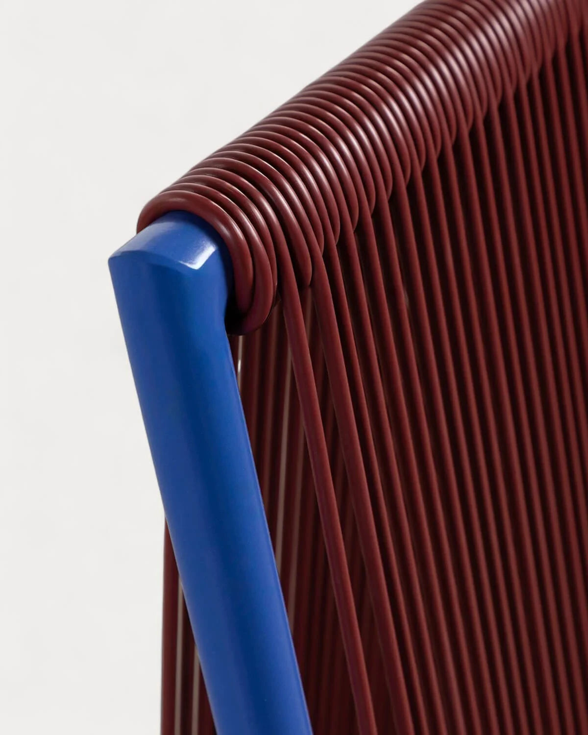 Silla de Comedor Ratán Sintético y Metal (Rojo Tinto)
