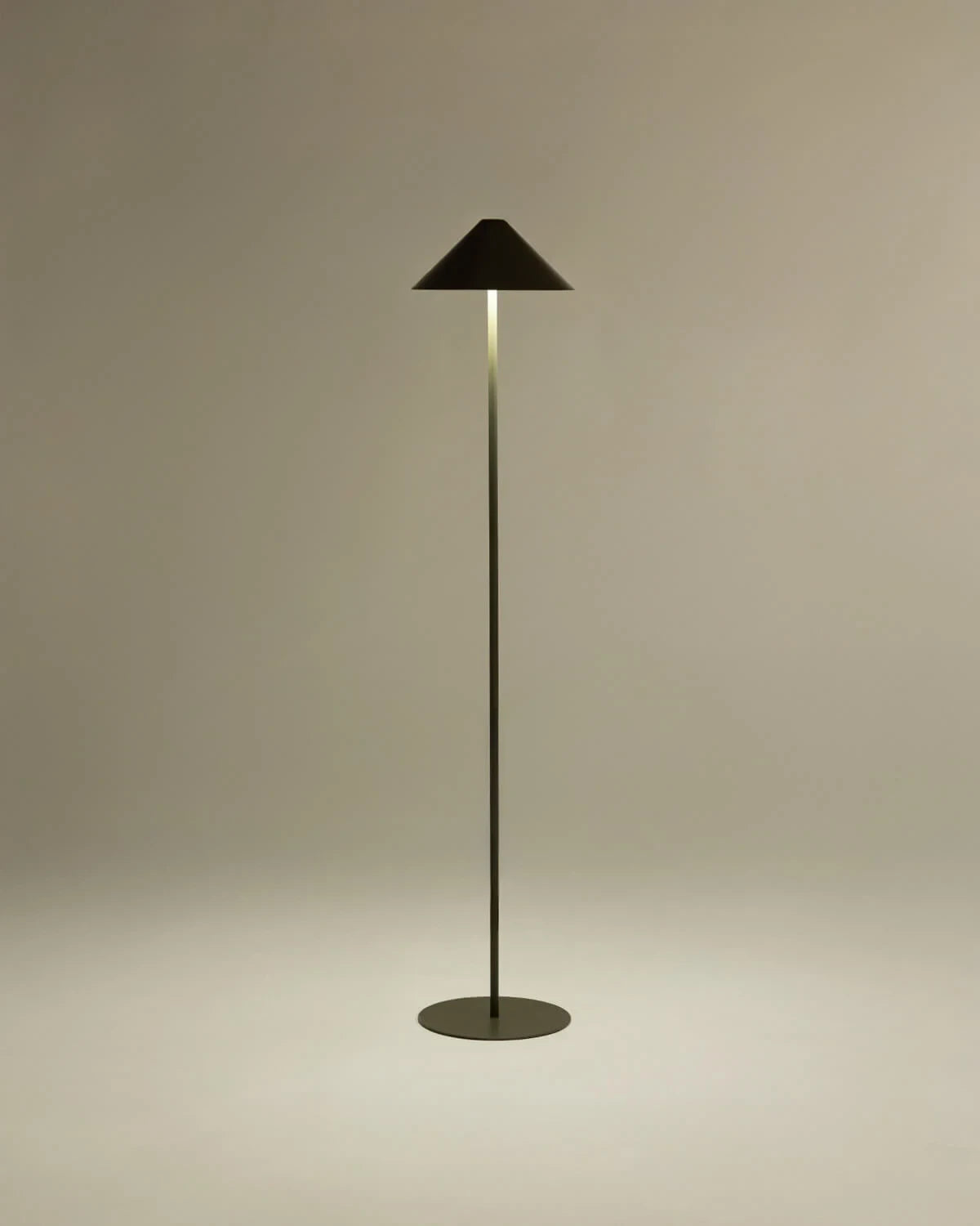 Lámpara de Pie LED Inalámbrica Exterior Gavi (Verde Nori)