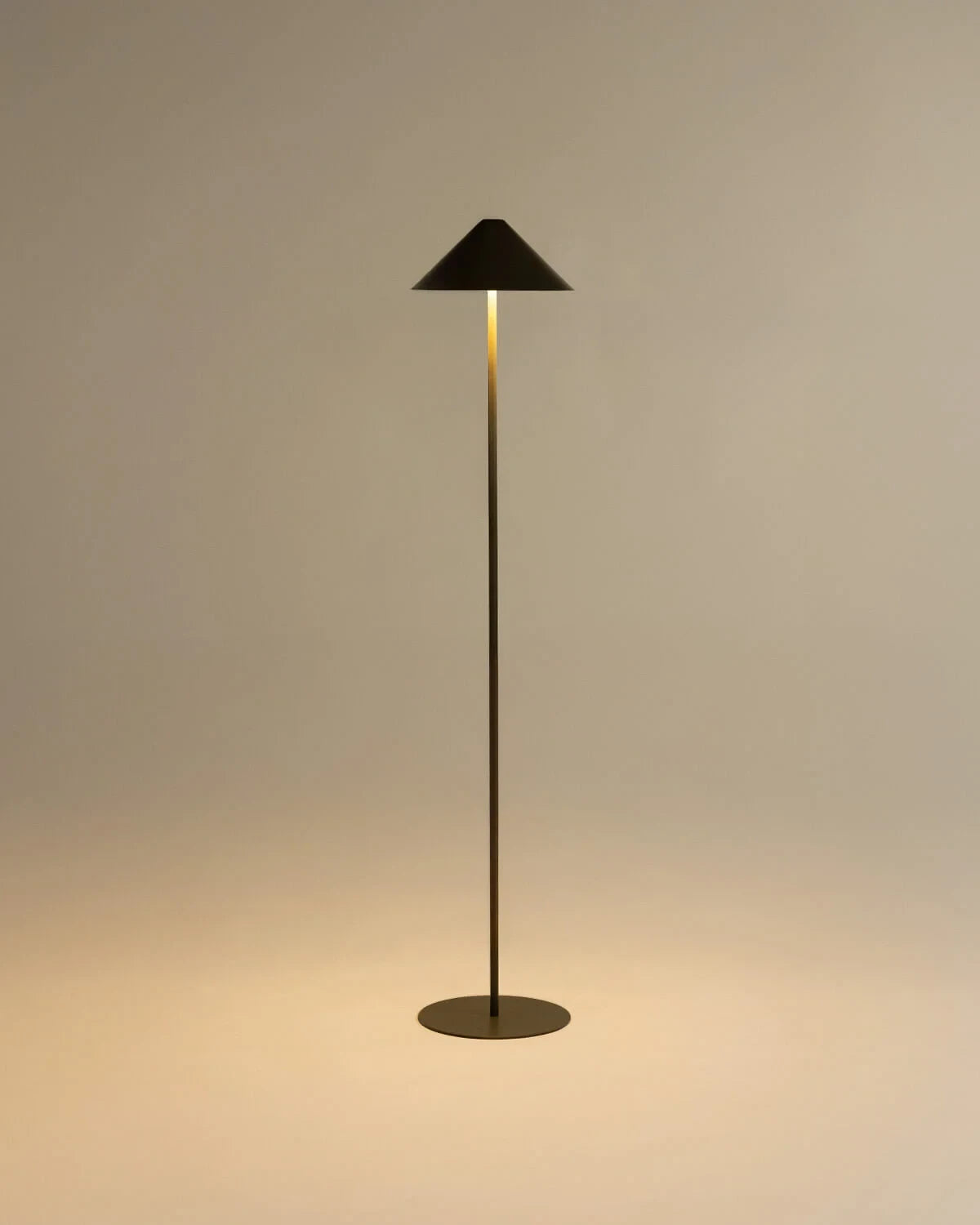Lámpara de Pie LED Inalámbrica Exterior Gavi (Verde Nori)