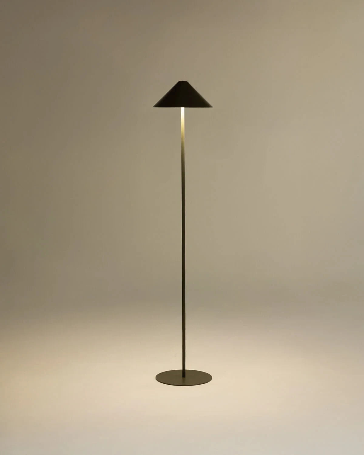 Lámpara de Pie LED Inalámbrica Exterior Gavi (Verde Nori)