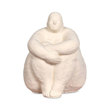Figura decorativa de mujer sentada color ecru 14x14x17,5 cm en Tilda Deco